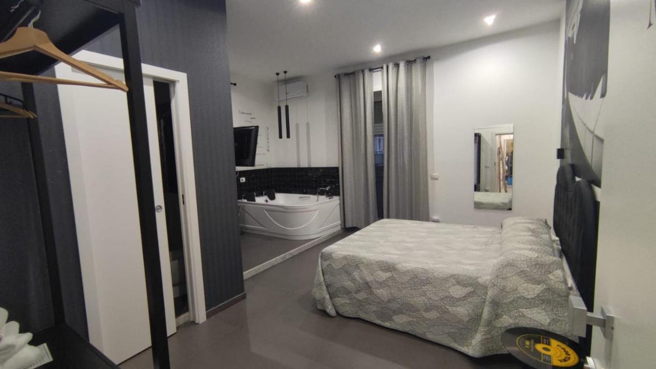 Lombardi Luxury Home Napoli Bagian luar foto